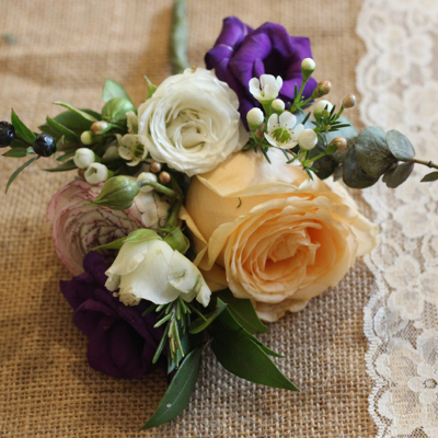 Corsages and buttonholes