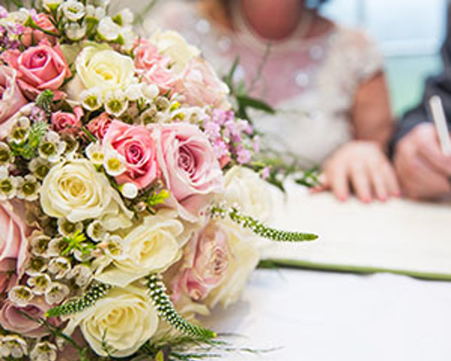 Bouquet close up signing.jpg