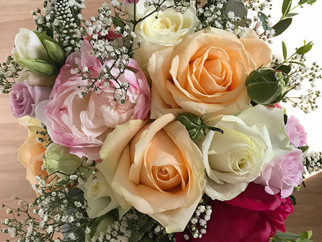 Pink peach gift bouquet - close up