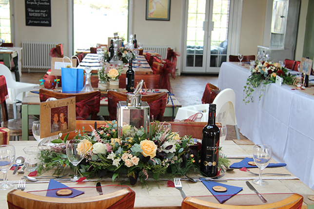 Table decorations autumn colours