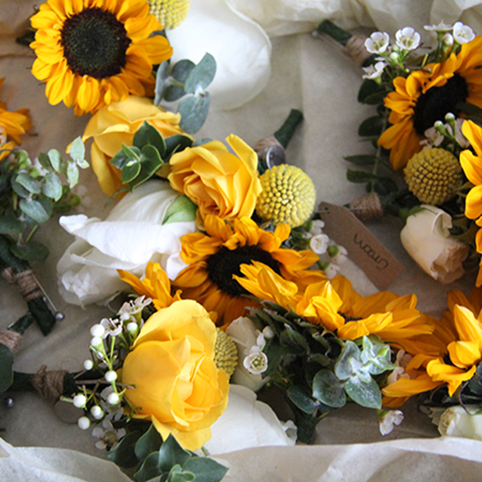 Weddings with Sunflowers