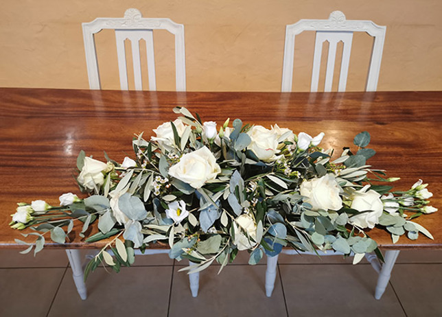 Upwaltham Barns - Top table flowers