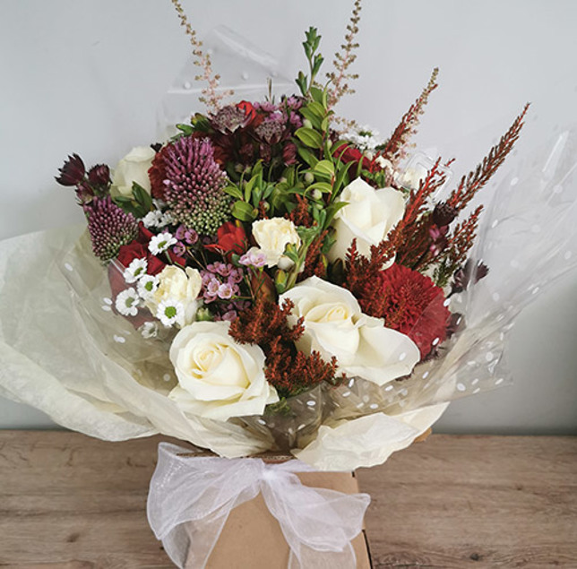 Gift bouquet - dark reds.jpg