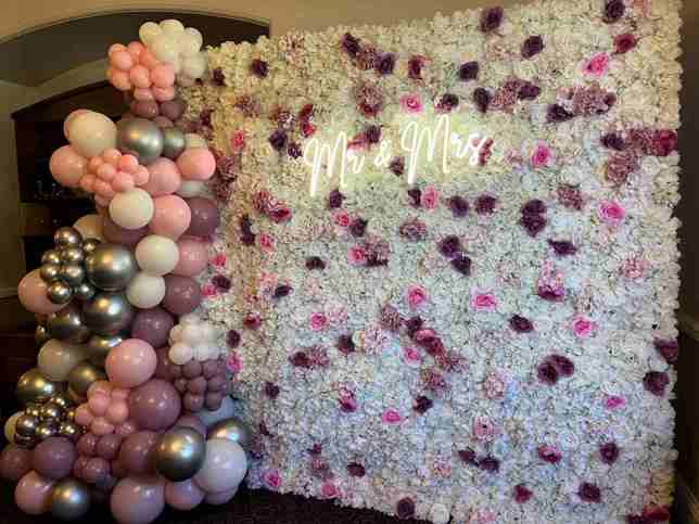 Rhinefield bespoke flower wall .jpg