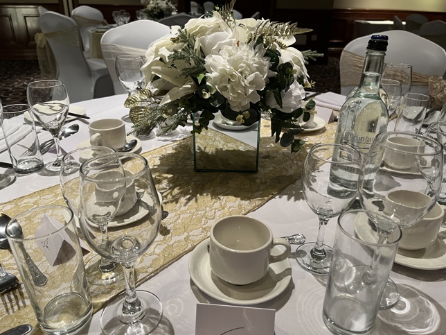 80th party table centre.JPG